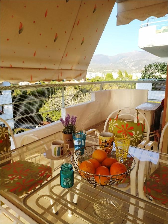 Thalia Apartment In Kalamata, 15' Walk From The City Center And The Beach Exterior photo