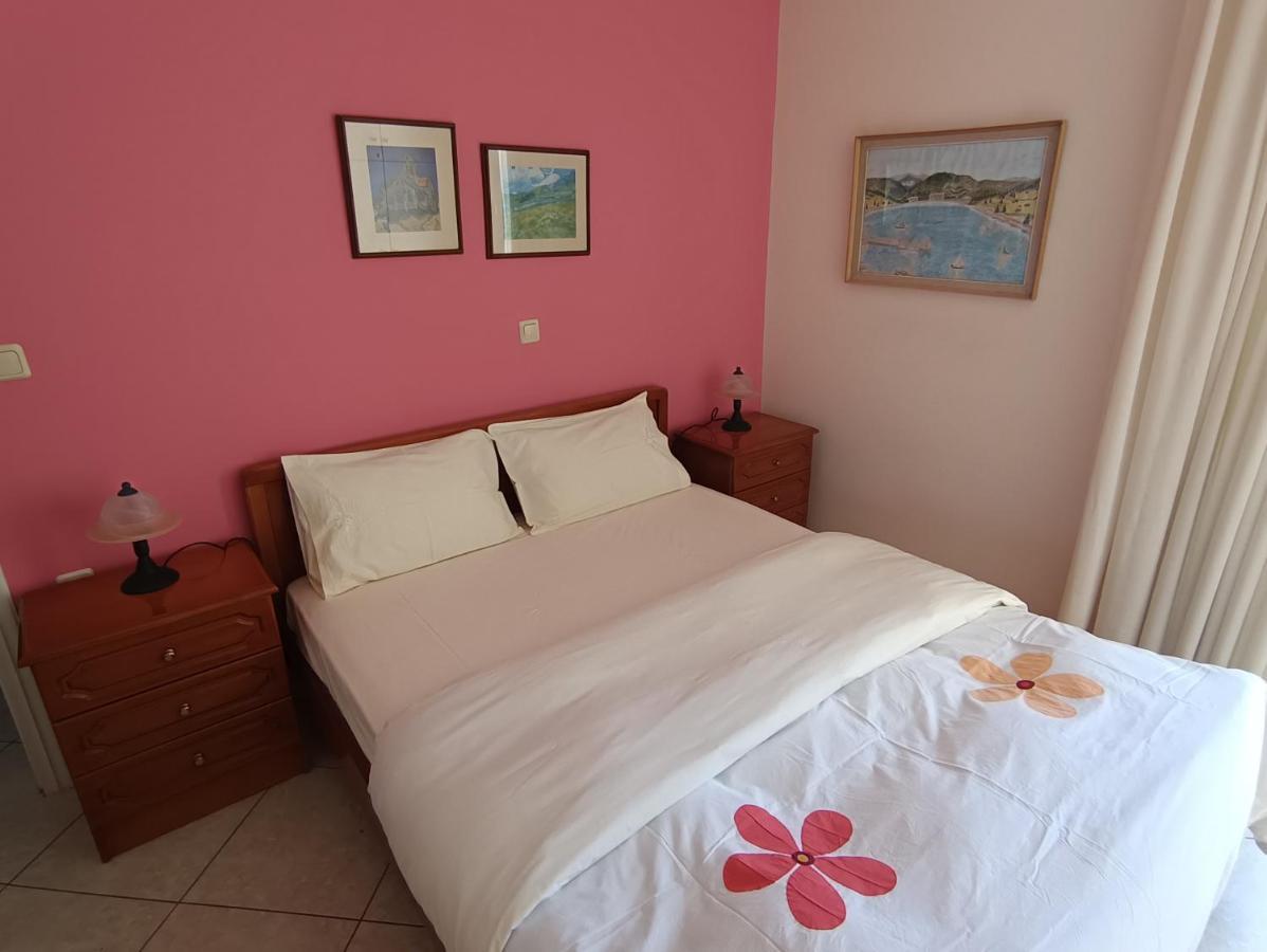 Thalia Apartment In Kalamata, 15' Walk From The City Center And The Beach Exterior photo